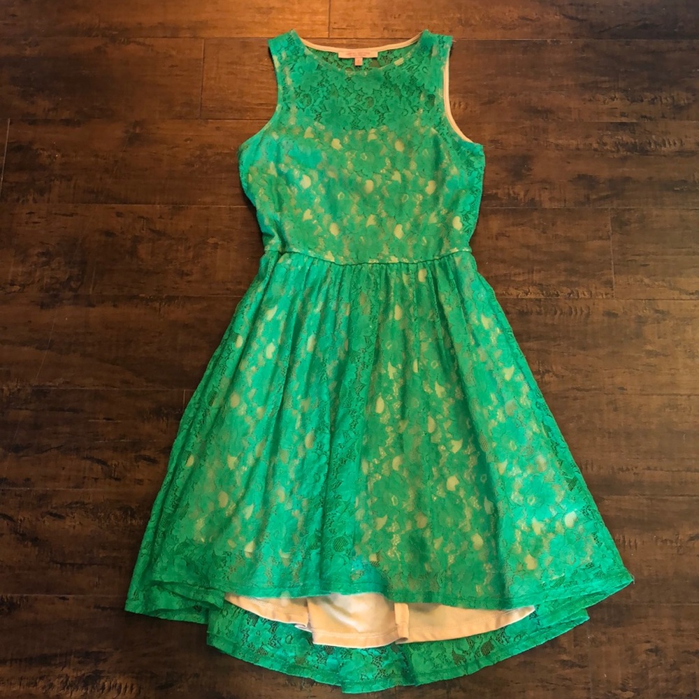 Casual Couture by Green Envelope Dress.